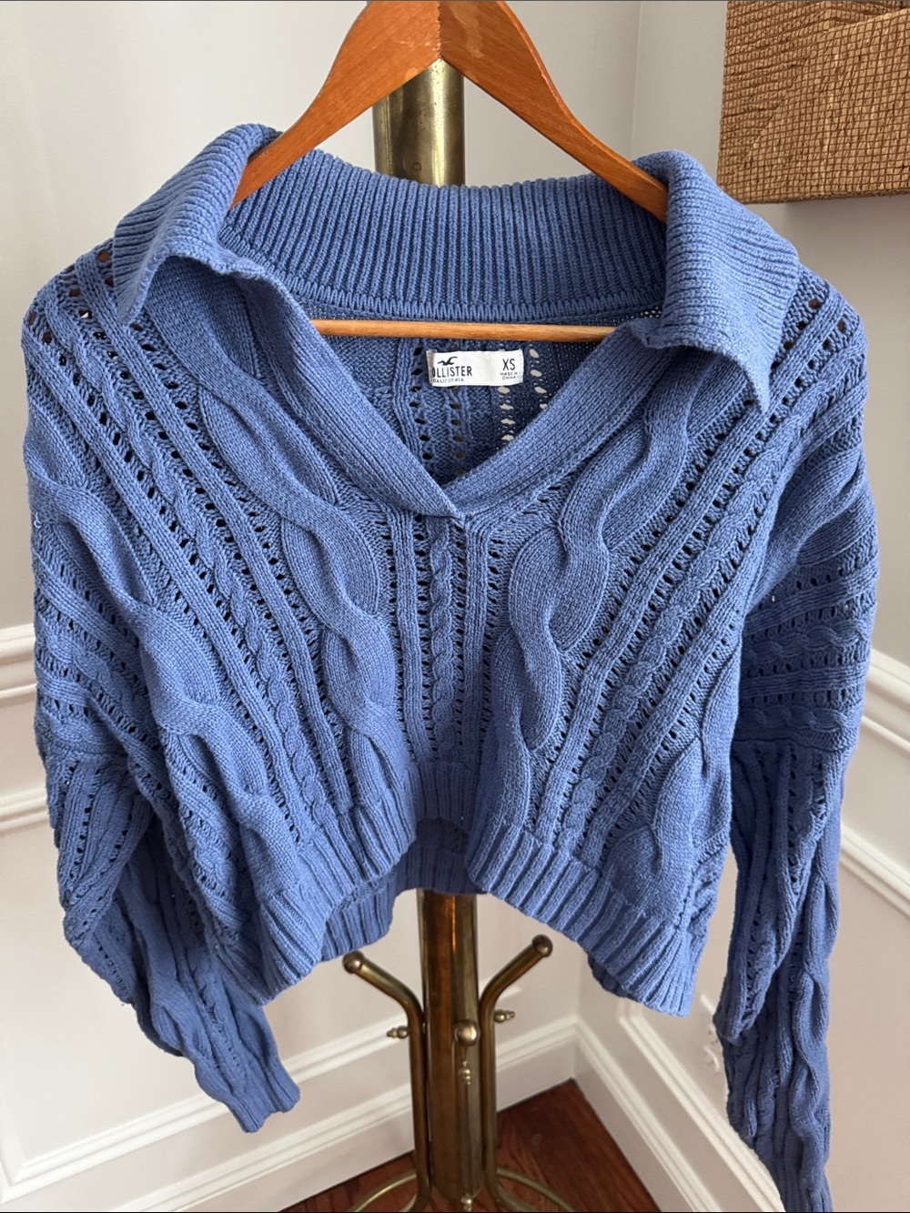 Hollister Periwinkle Cable-Knit V-Neck Sweater - Picture 1 of 4